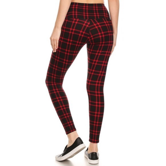 Super Soft Black red plaid fleece lined leggings - Picture 3 of 4